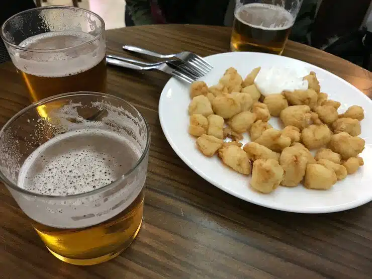 tapa de pescaito frito en Granada