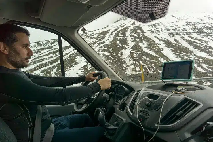 alquiler caravanas islandia precios
