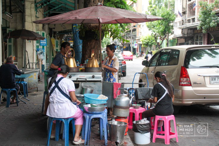 puestos callejeros en Bangkok