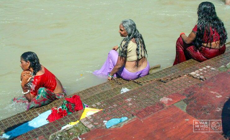 Mujeres indias en el Ganges