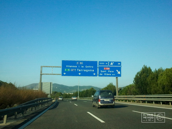 Camino al aeropuerto de Barcelona por carretera