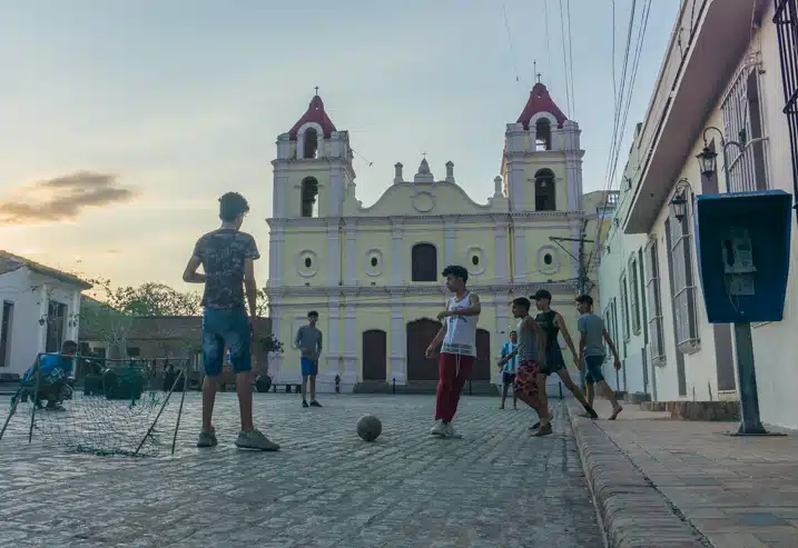 Camagüey en un día: plaza de la Iglesia del Carmen
