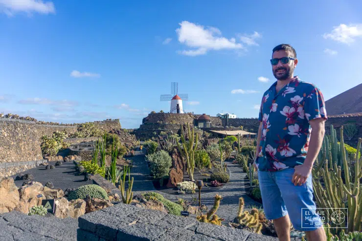 Jose en al Jardín de Cactus