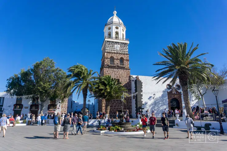 Plaza de Teguise un día de mercado