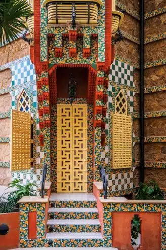 detalle modernista en el barrio de Gràcia