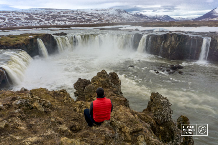 Cascada de Godafoss en Islandia