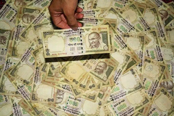 cambio divisa en India