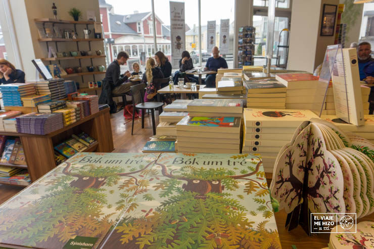 Librería en Islandia