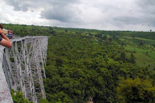 tren Myanmar Goteik