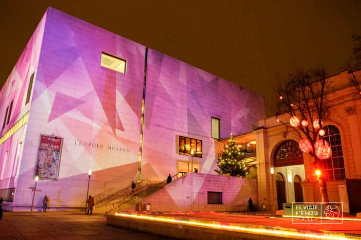 bar junto al Leopold Museum