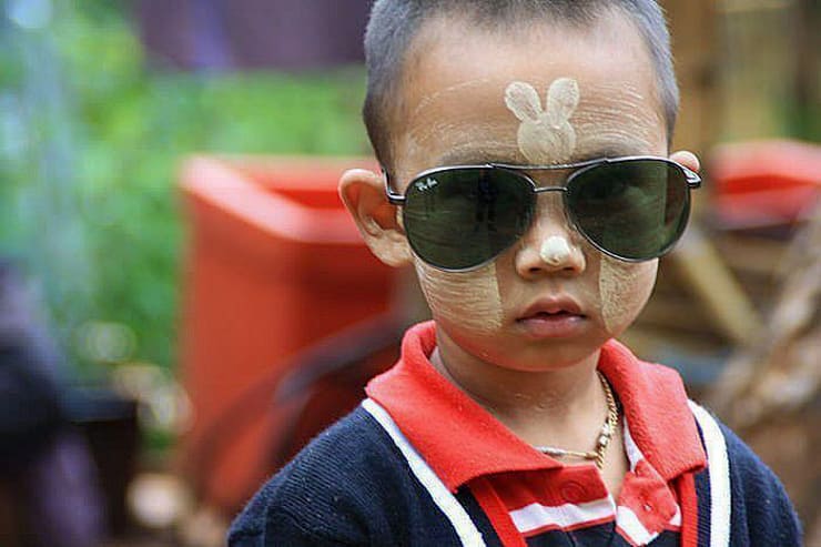 Niño birmano