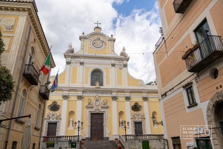 Basílica de Santa Trofimena