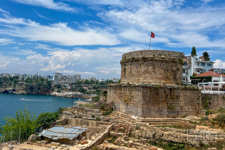 Torre Hidirlik de Antalya