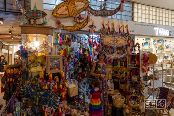 Interior de Central Market de Kuala Lumpur