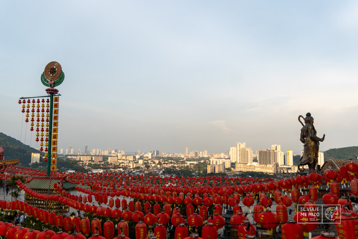 vistas desde el Kek Lok Si Temple