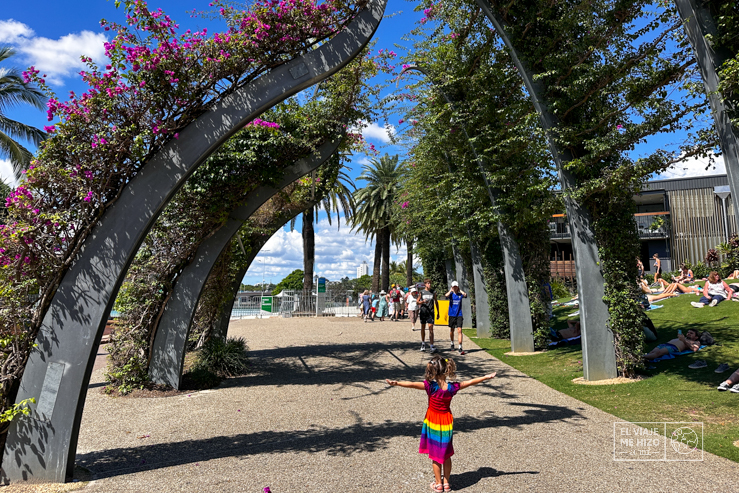 Bluey Brisbane: Walkway Arches