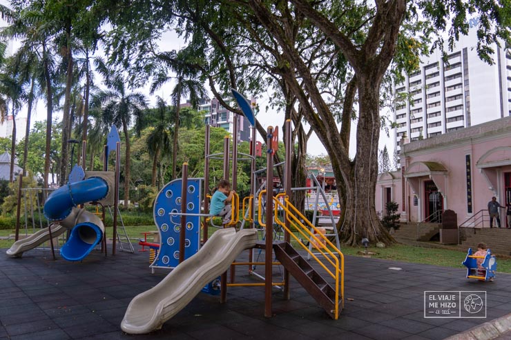 parque infantil en Kuching