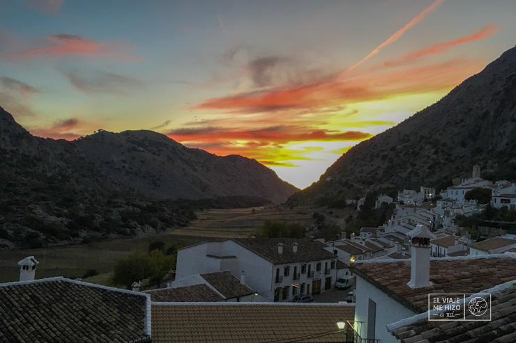 Atardecer en Villaluenga del Rosario