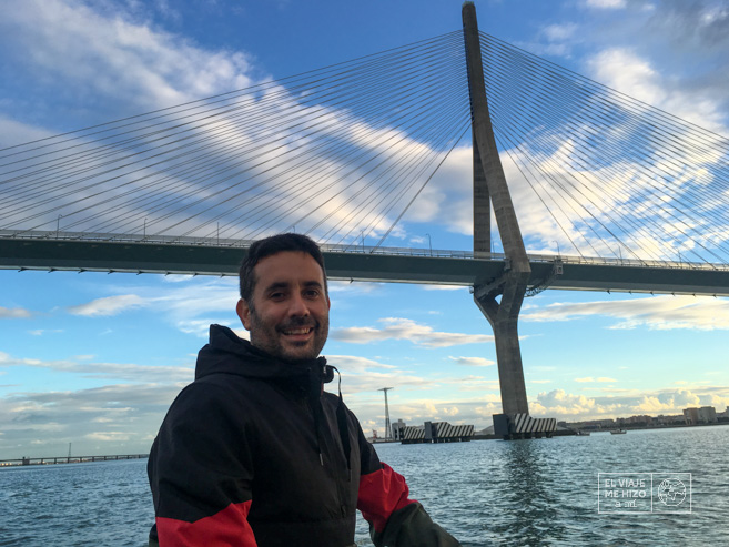 Jose con el Puente de la Pepa
