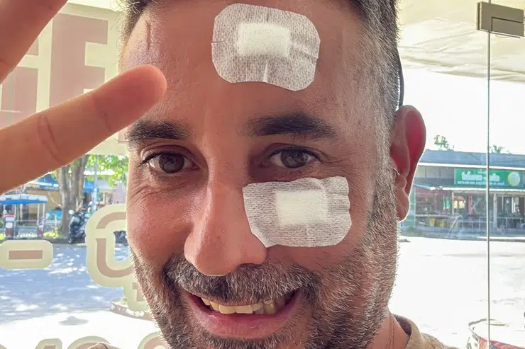 Jose tras ser atendido por el seguro de viaje a Tailandia
