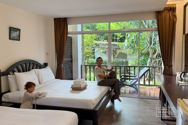 Habitación de nuestro alojamiento en Kanchanaburi