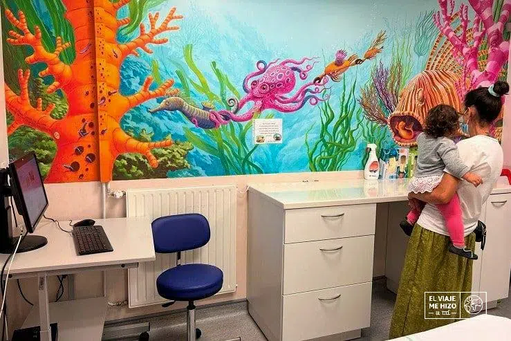 En la zona pediátrica de un hospital de Francia al que nos mandó IATI