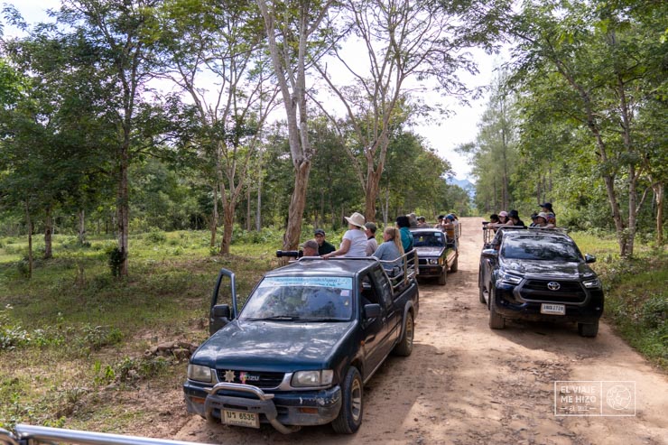 Coches del safari por Kui Buri National Park