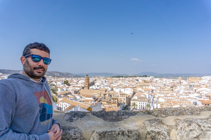Panorámica de Antequera y Jose posando