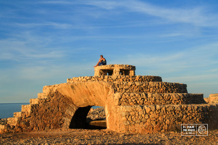 Jose en el Faro de Punta Nati