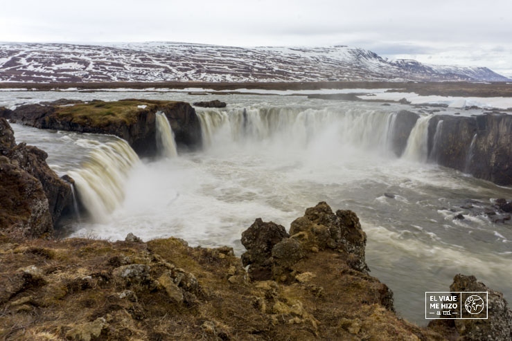 Cascada para producir energía en Islandia