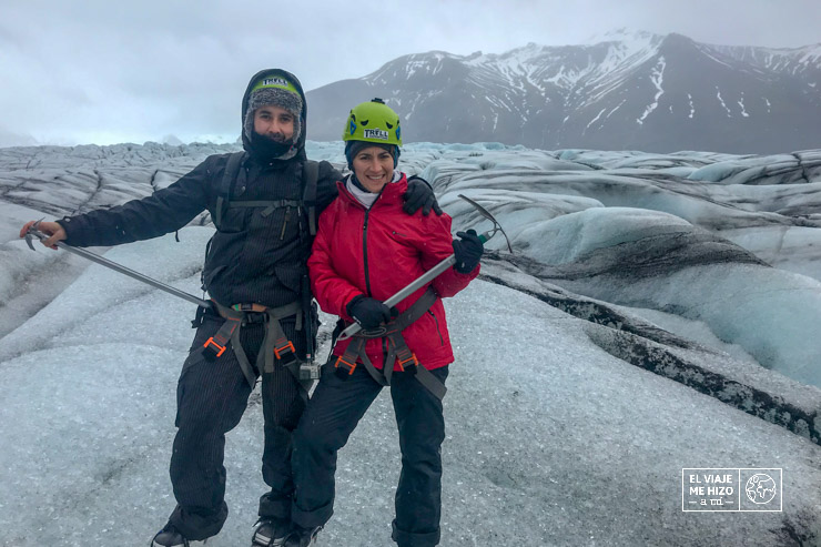 Jose y Gloria en el Glaciar Vatnajökull de Islandia